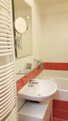 Bastien Studio near Airport
