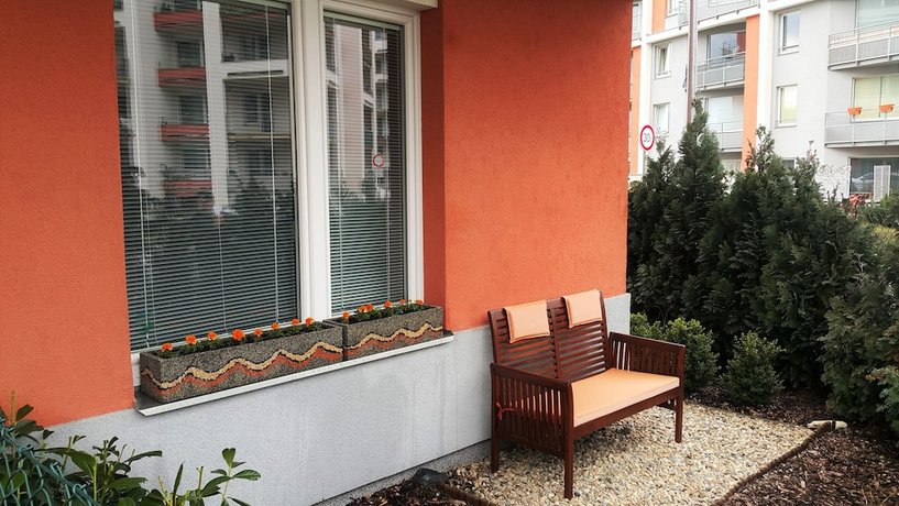 Bastien Studio near Airport