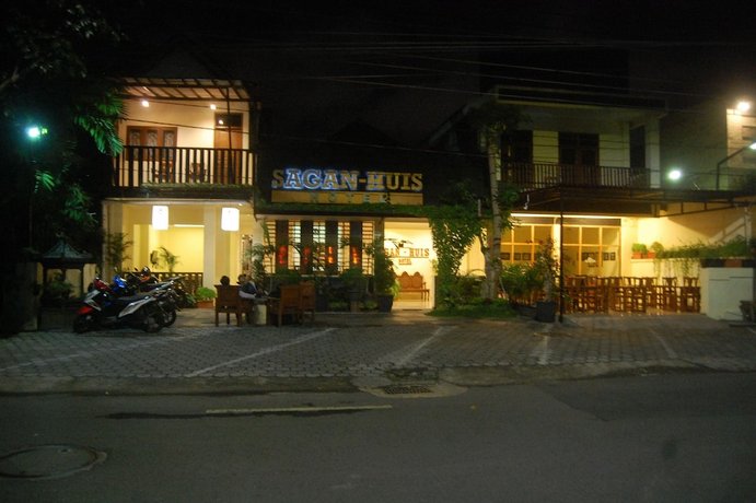 Sagan Huis Hotel