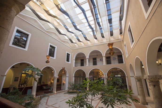 Hotel Merida Merida