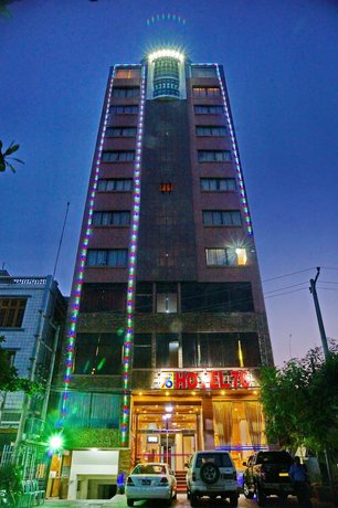 Hotel 76