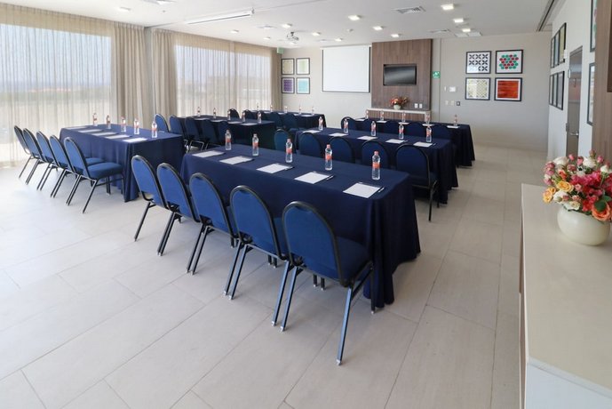 Holiday Inn Express & Suites - Playa del Carmen