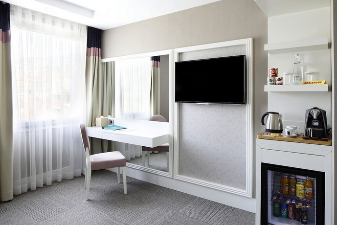 Mia Berre Hotels