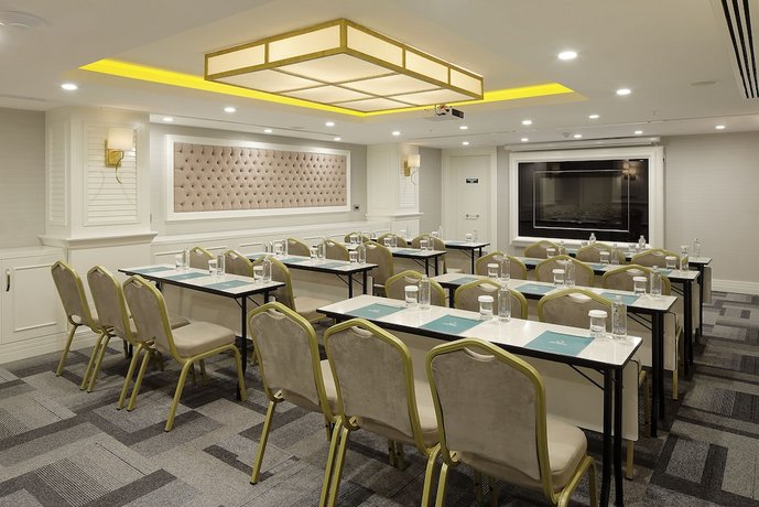 Mia Berre Hotels