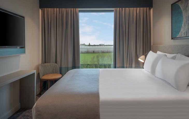 Staybridge Suites - London - Heathrow Bath Road