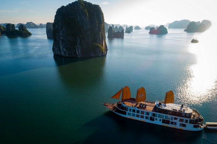 Emperor Cruises Ha Long