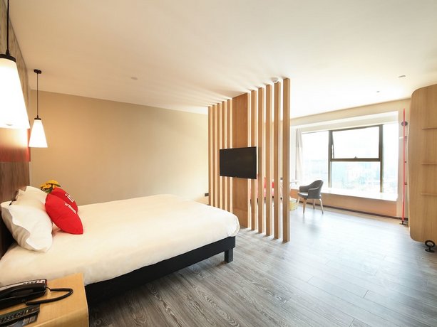 Ibis Chengdu Meizhou Center