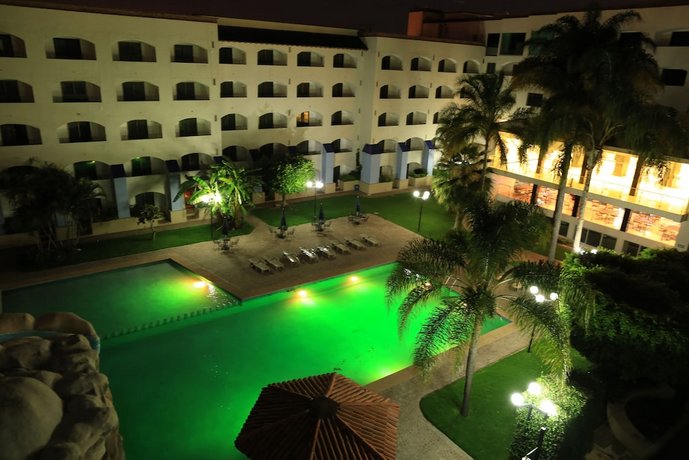 Hotel Gran Plaza & Convention Center