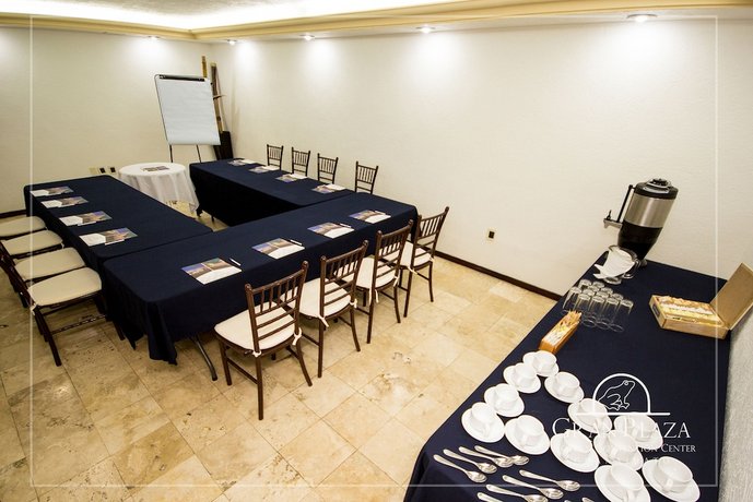 Hotel Gran Plaza & Convention Center