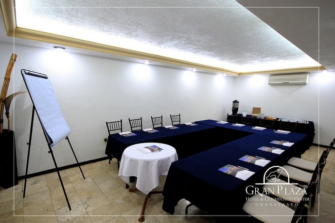 Hotel Gran Plaza & Convention Center