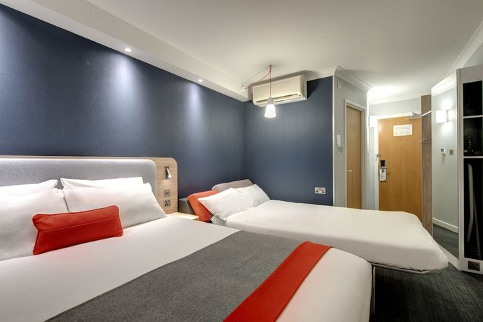 Holiday Inn Express London Luton Airport