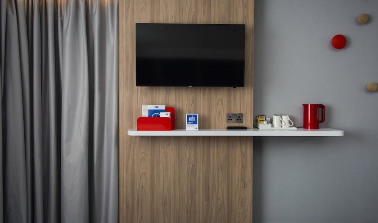 Holiday Inn Express London Luton Airport
