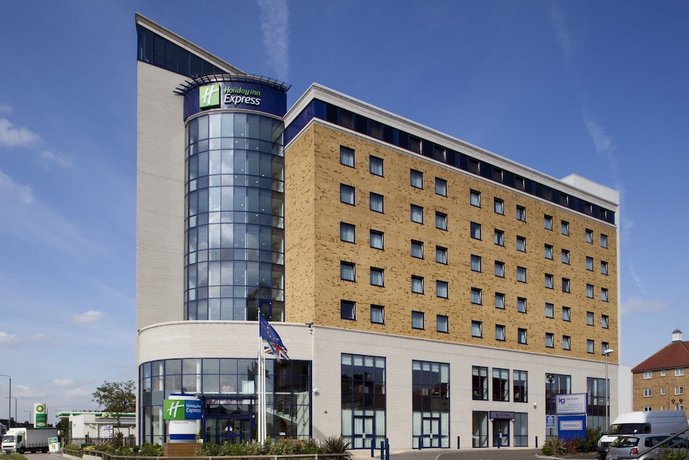 Holiday Inn Express London - Newbury Park