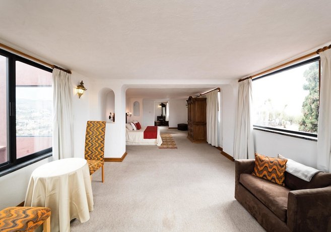 Mision Grand Casa Colorada