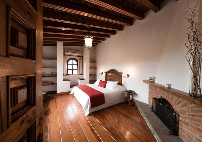 Mision Grand Casa Colorada