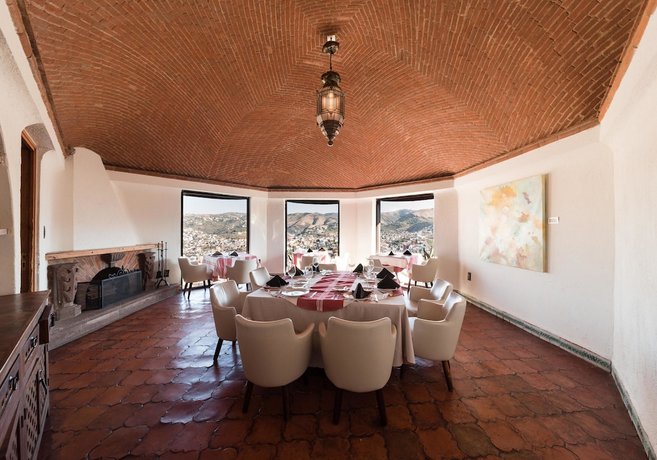 Mision Grand Casa Colorada