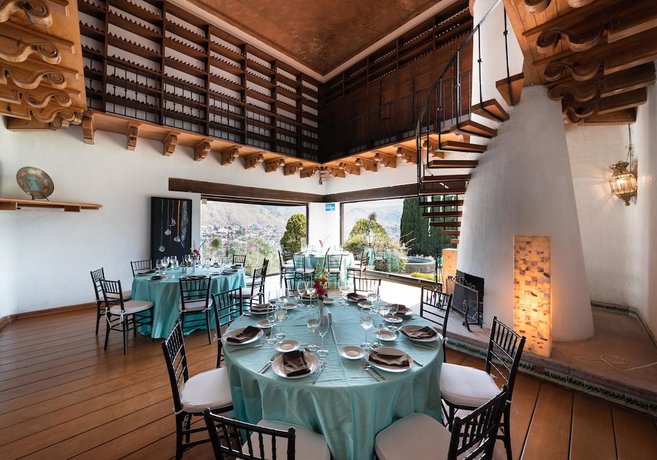 Mision Grand Casa Colorada