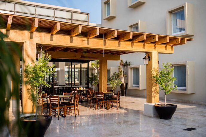 Hotel Cayala Inn