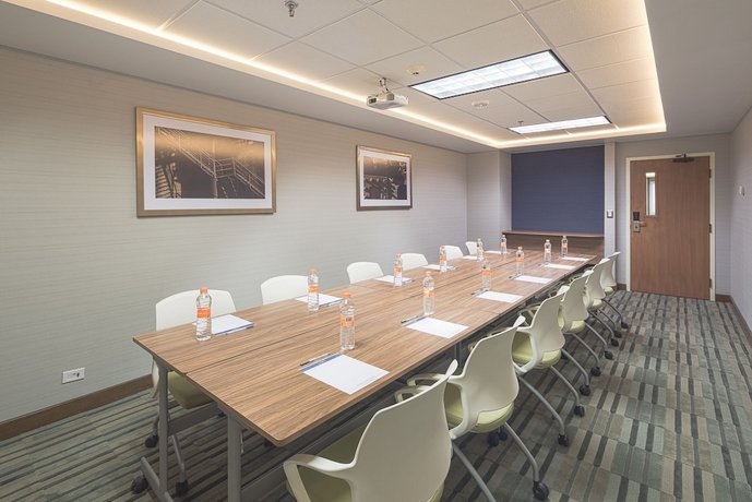 Hampton by Hilton Monterrey Galerias