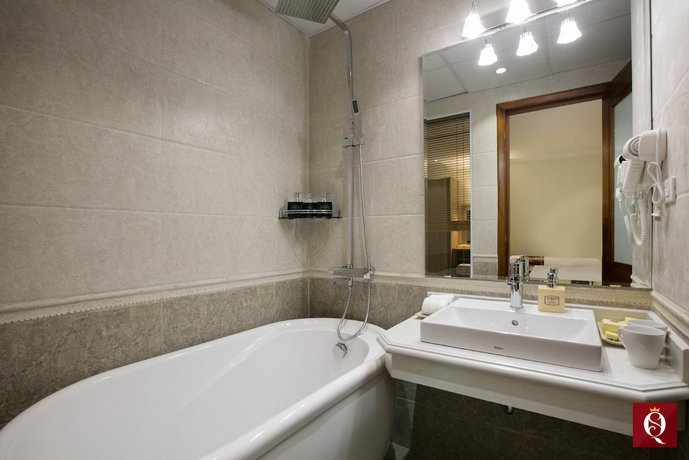 Silk Queen Grand Hotel
