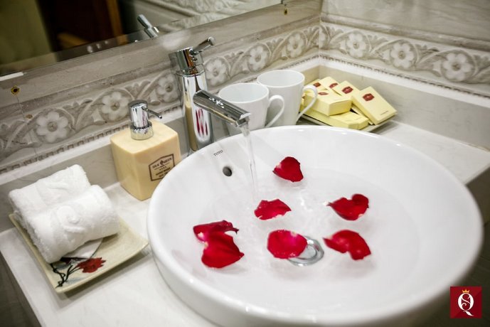Silk Queen Grand Hotel
