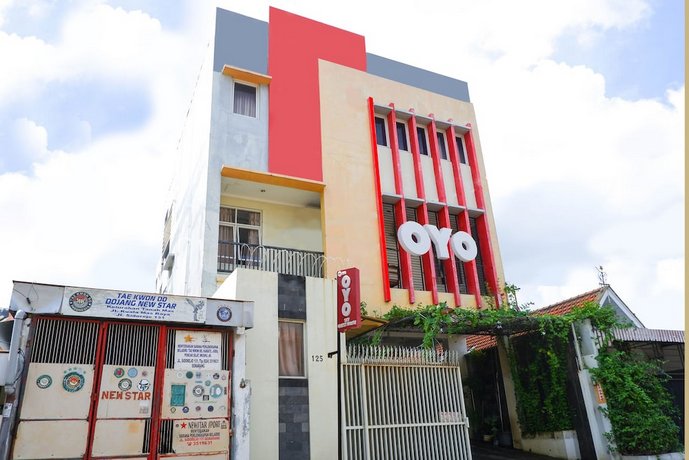 OYO 389 Sky Guesthouse