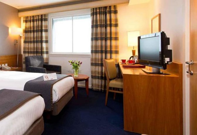 Leonardo Hotel London Heathrow Airport
