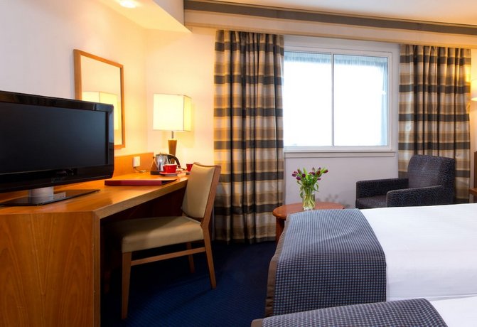 Leonardo Hotel London Heathrow Airport