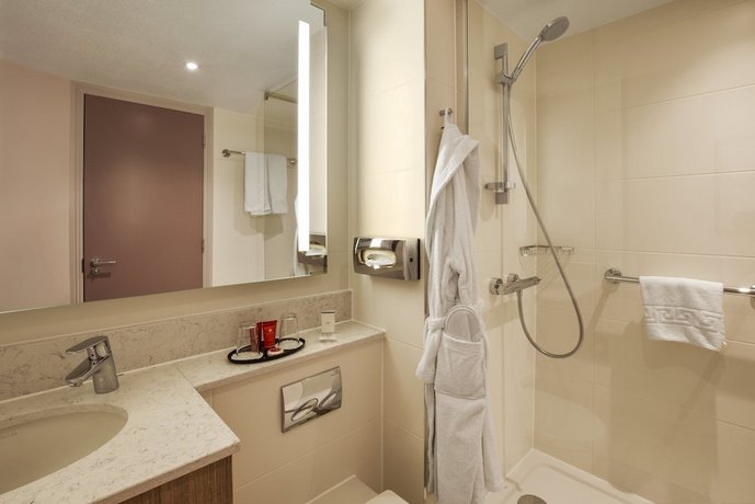 Leonardo Hotel London Heathrow Airport