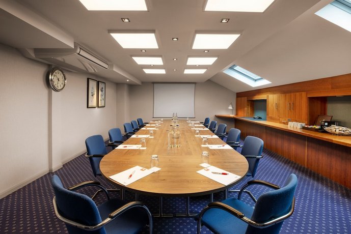 Leonardo Hotel London Heathrow Airport