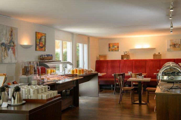 Apart-Hotel Zurich Airport