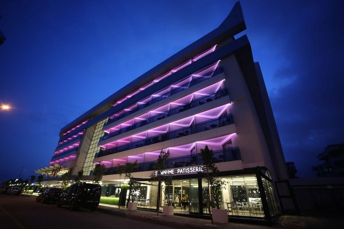 Sunprime C-Lounge - Adult Only
