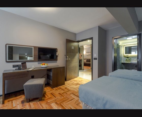 Lampa Design Hotel-Special Category