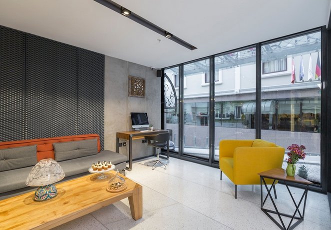 Lampa Design Hotel-Special Category
