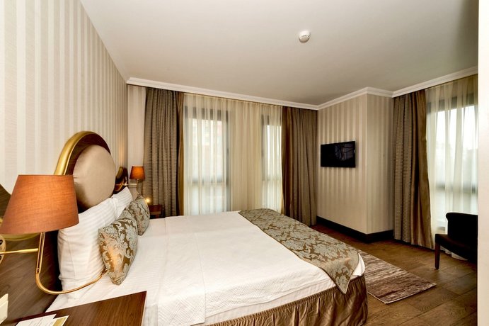 Realstar Hotel