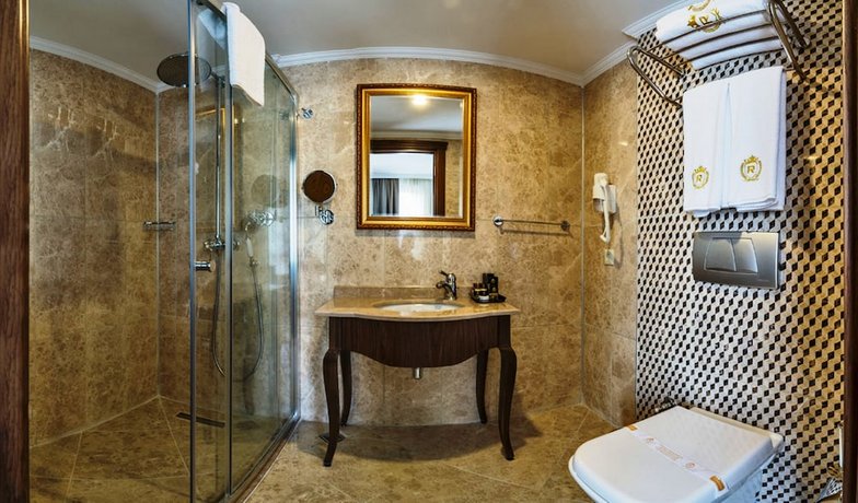 Realstar Hotel