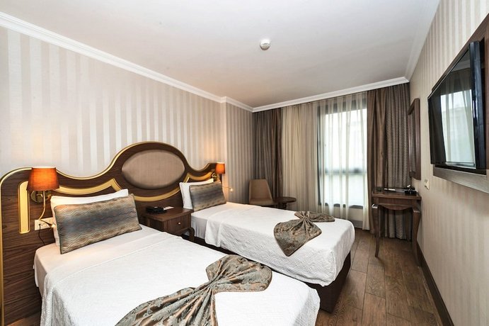 Realstar Hotel