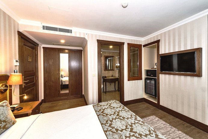 Realstar Hotel