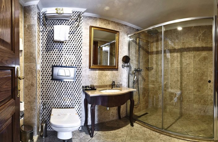 Realstar Hotel