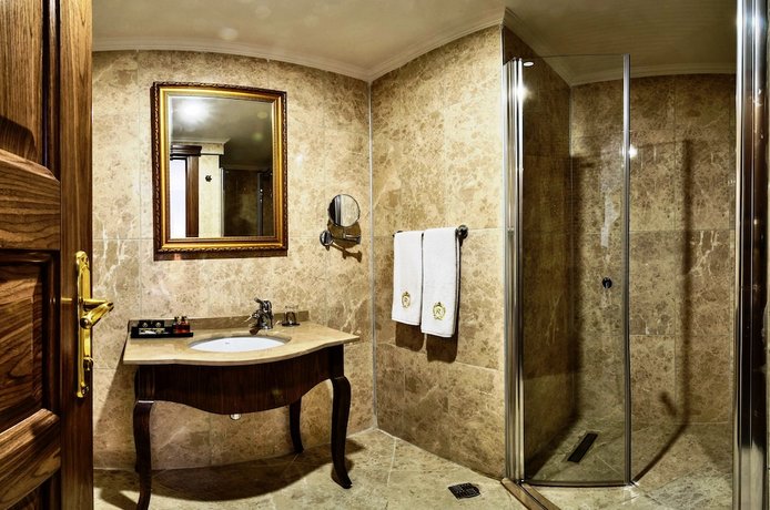 Realstar Hotel