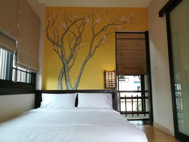 Aiim's Tales Canal Boutique House