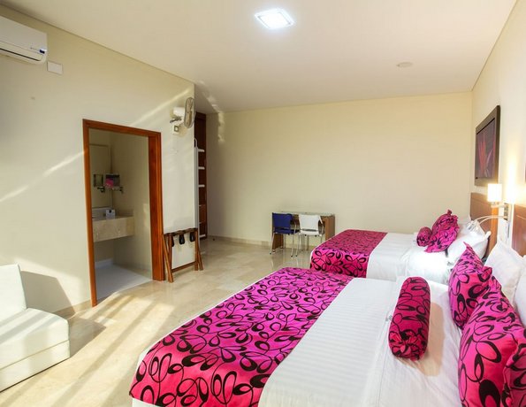 Hotel Dorado La 70