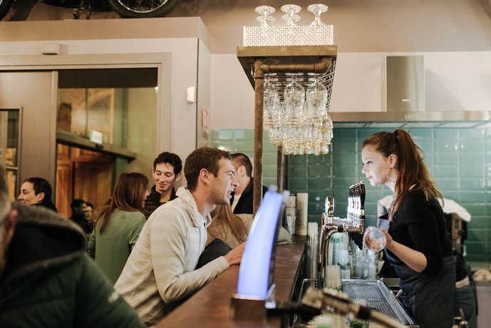 Bar_Restaurant