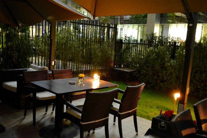Plaza El Bosque Nueva Las Condes
