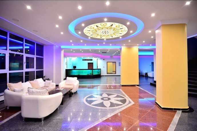 Ananas Otel