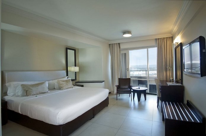 Blue Waters Hotel