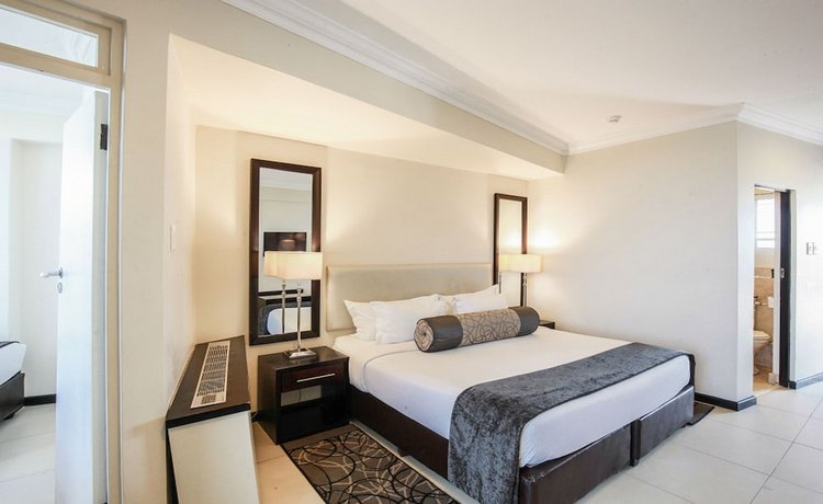 Blue Waters Hotel