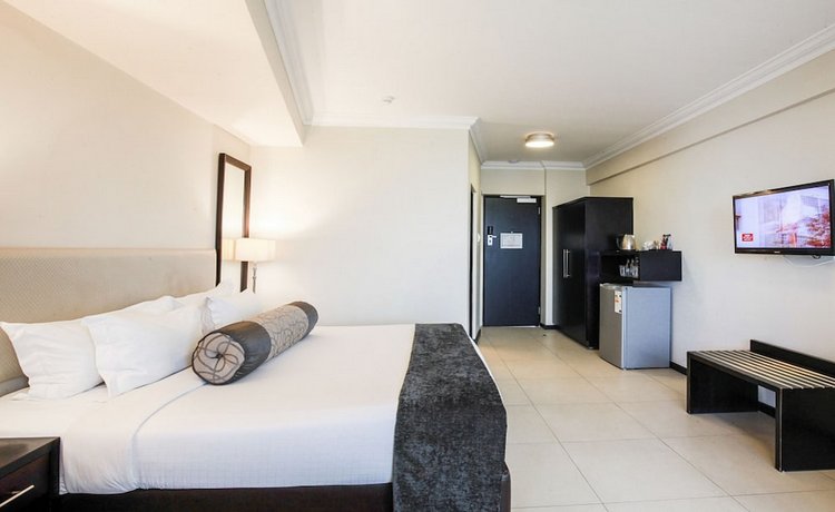 Blue Waters Hotel