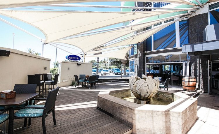 Blue Waters Hotel