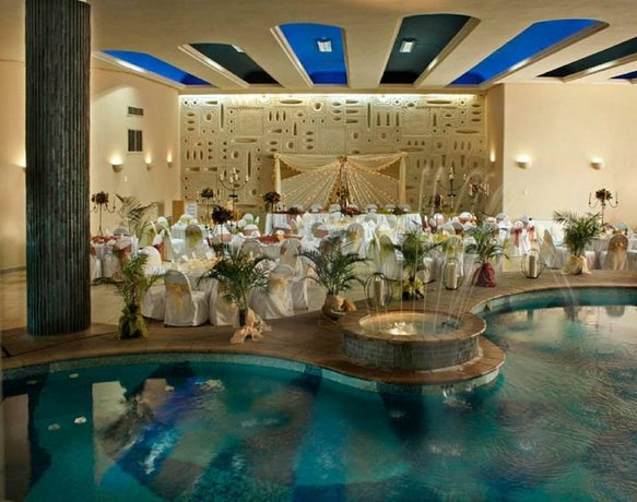 Blue Waters Hotel